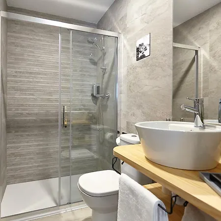 Guest house Penaflorida 2*